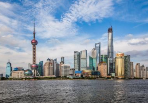 上海盛会，嘉宾云集，观众热情洋溢